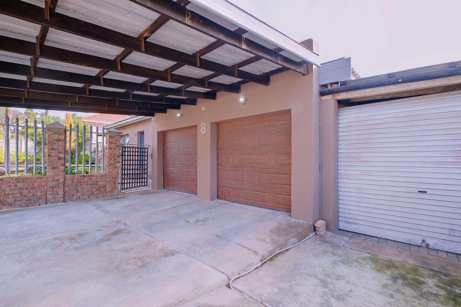 3 Bedroom Property for Sale in Heuwelkruin Eastern Cape